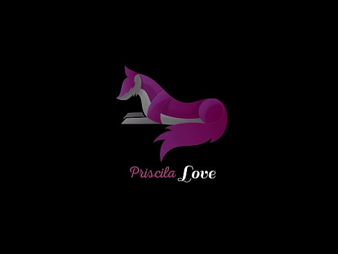 ❤️ Vecāki mani atstāja vienu ar māsu, un es viņai uzlēju pienu uz krūtīm. ️ Domātais porno pie mums